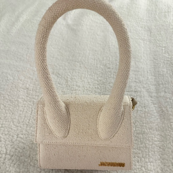 JACQUEMUS Chiquito Medium – Light Greige - Picture 11 of 14